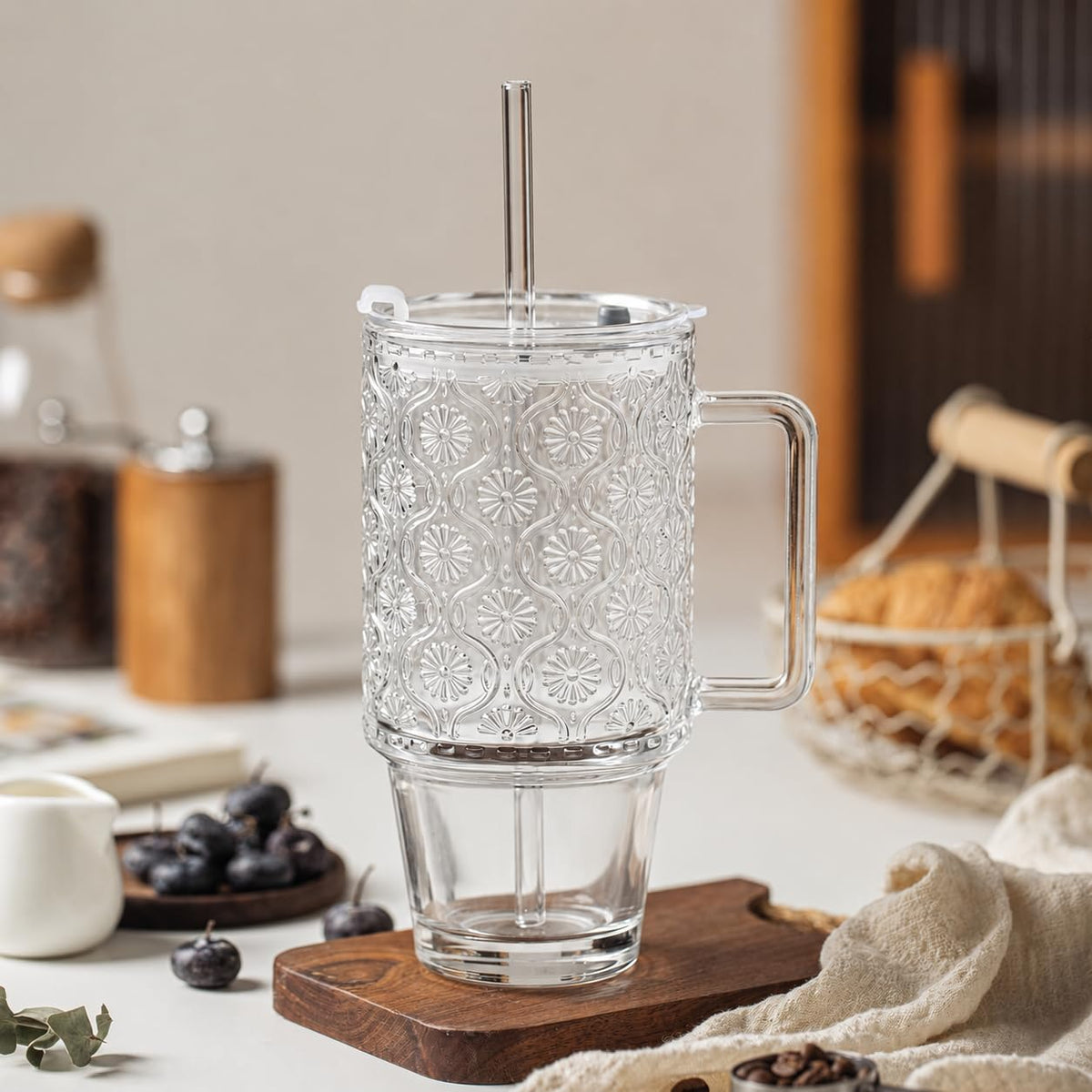 24 Oz Ribbed Glass Tumblers with Lids and Straws W678
