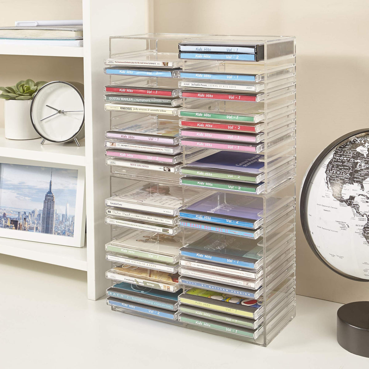 Clear Plastic CD Organizer with Rubber Feet L975028